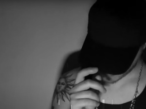 [video] "Rządzi Zjednoczona Prawica, a mnie już strzela ku..wica" - Rapuje... syn Jarosława Gowina