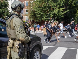 Żona policjanta oskarżonego o zabójstwo Floyda żąda rozwodu. "Chcę wrócić do nazwiska panieńskiego"