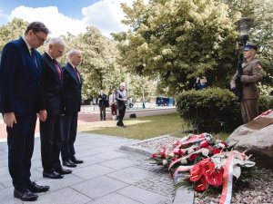 "Obrońca wartości". Hołd dla Premiera Jana Olszewskiego w rocznicę "nocnej zmiany"