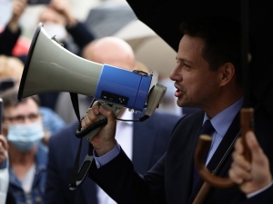 Trzaskowski: "Jestem katolikiem, mam szacunek do Kościoła i tradycji"