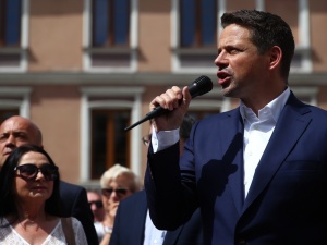 "Trzaskowski zerżnął hasło L. Kaczyńskiego z 2005 r.". Internauci komentują hasło wyborcze kandydata KO