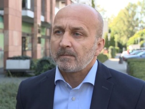 "Kaczyński „skarlał” w czasie zawłaszczenia władzy". Skandaliczny wpis byłego premiera