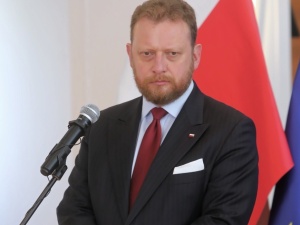 Hejterskie plakaty uderzające w Szumowskiego. Zatrzymano znaną aktywistkę