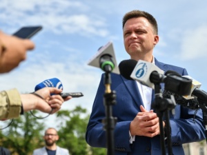 [video] "Trzeba będzie przyznać pisowcom rację". Furia zwolenników Hołowni po materiale TVN24