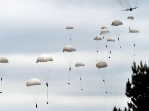 "Jeszcze pięć lat temu byliśmy na peryferiach NATO". Szef MON o ćwiczeniach DefenderEurope20+