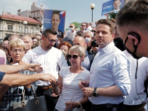 "Nie jestem Waszym wrogiem". Trzaskowski napisał list do członków i sympatyków PiS