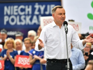 "To pułapka". Prezydent nie zgadza się na przymusową relokację uchodźców
