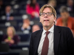 Europarlament zagłosuje ws. uchylenia immunitetu Guyowi Verhofstadtowi. Europosłowie PiS chcą przeprosin