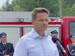 HIT! Trzaskowski odpowiedział po francusku. Chwilę później: "Nie wiem, jak to powiedzieć po polsku"