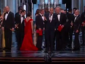 [video] Historyczna wpadka na tegorocznej gali Oscarów. Pomylono zwycięzców w kategorii Najlepszy Film