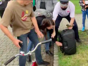 [WIDEO] Awantura na wiecu Trzaskowskiego. Posłanka PO chciała wyciszyć przeciwników kandydata Platformy
