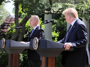 Grzegorz "GrzechG" Gołębiewski: Globalna gra o Polskę