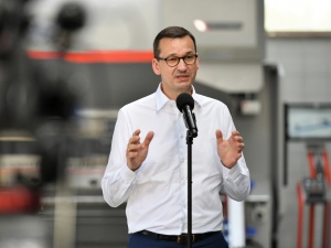 Premier: Trzaskowskiego charakteryzuje ściemnianie, gruszki na wierzbie, bajki z mchu i paproci