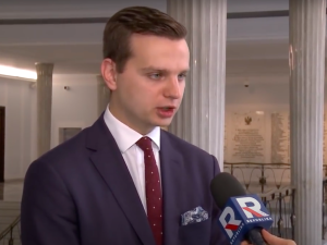 Tusk zaapelował do wyborców Bosaka. Szef koła poselskiego Konfederacji odpowiada