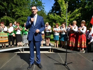Premier: Prezydent buduje państwo silne dla silnych, a wyrozumiałe dla słabszych