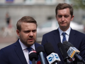 "Tego typu sytuacje są niedopuszczalne". Poseł PiS domaga się przeprosin od Trzaskowskiego