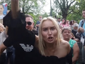 [video] "Je.ać Dudę!". Agresja zwolenników Trzaskowskiego na wiecu w Nowej Soli