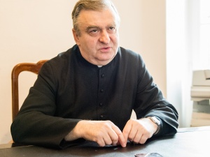[Tylko u nas] Ks. Bartołd: Obrażani, stygmatyzowani. Chrystofobia jest u nas miernikiem "nowoczesności"
