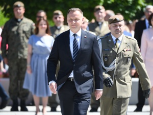Najnowszy sondaż dla "DGP": Remis ze wskazaniem na prezydenta