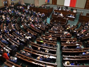 Sondaż IBRIS: PiS z największym poparciem, "Polska 2050" Hołowni z dwucyfrowym wynikiem
