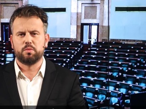 Nizinkiewicz: Zabawni są zwolennicy Rafała Trzaskowskiego, którzy wczorajszą konferencję nazywają debatą