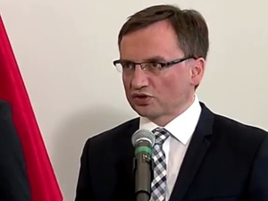 "Wyrok przeczy narracji medialnej. Sąd uznał winę kierowcy". Ziobro o wypadku z udziałem premier Szydło