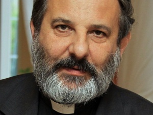 Ks. Isakowicz-Zaleski: "Z szacunku dla Dam. Miałem nie iść na II turę, ale pójdę i oddam głos na A. Dudę"