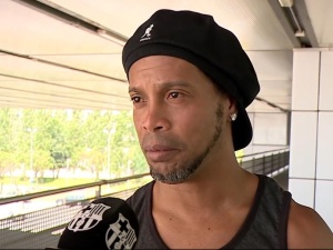 Piłkarz Ronaldinho zostaje w areszcie. Sąd nie zgodził się na zwolnienie