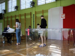 PKW podała frekwencję z godziny 12.00