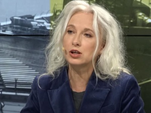 "Z powodu wyjazdu za granicę". Gretkowska sprzedaje dom po wyborach