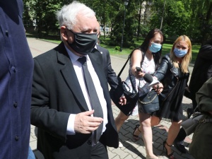 Kaczyński: "Wygraliśmy mimo walki na zasadzie jeden przeciwko wszystkim"