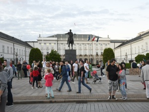 [Nasza fotorelacja] Tomasz Gutry: Przed Pałacem Prezydenckim