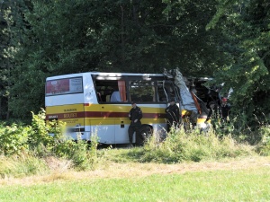 Tragiczny wypadek w Pomorskim: Trzy osoby zginęły, a siedem zostało rannych w katastrofie autobusu