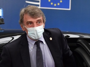 Szef PE: "UE to nie bankomat, musi być mechanizm praworządności"