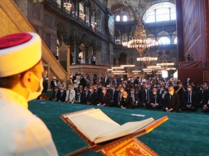 "Dzień żałoby". Ponownie zainaugurowano meczet w jednym z najważniejszych miejsc chrześcijaństwa