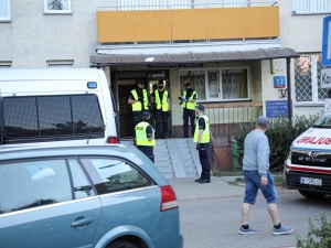 Warszawa: Wydobyto niewybuch znaleziony na Bródnie. Mieszkańcy mogą wrócić do swoich mieszkań