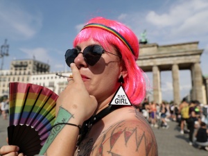 "Deutsche Welle": Niemcy ujawniają szczegóły planu kompensacyjnego dla gejowskich żołnierzy
