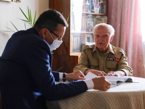 Premier: Dowód niezwykłej skali męstwa, determinacji i gotowości poniesienia ofiar w obronie ojczyzny