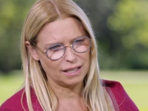 "Rozważcie wyjazd z Polski. Obecnie jest jak toksyczna rodzina". Paulina Młynarska apeluje do osób LGBT