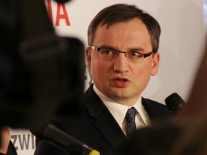 500+ w postaci bonu? Szef Solidarnej Polski reaguje