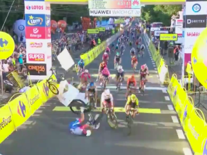 [WIDEO] Makabryczny wypadek na finiszu pierwszego etapu Tour de Pologne