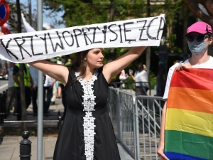 Dziecinada. Jachira nie potrafiła nawet napisać "krzywoprzysięzca" bez błędu ortograficznego