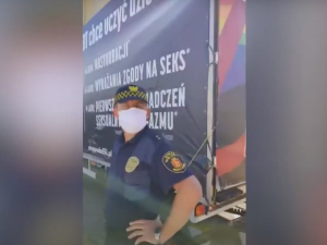 Warszawa: Straż Miejska rozbiła pikietę "Stop pedofilii". "Robili to na zlecenie prezydenta Warszawy?"