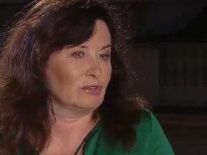 [video] Nieprawdopodobne. Posłanka Lewicy zrównała flagę LGBT z... flagą Polski