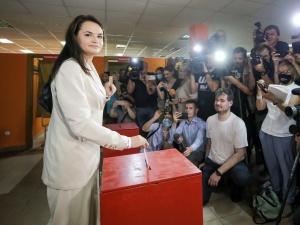 Białoruś: Cichanouska uznała się za zwyciężczynię wyborów. "Nie uznaję wyników podanych przez CKW"