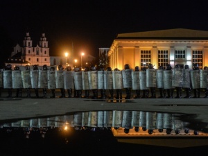 "Polskie władze zirytowały urzędników UE kreowaniem się na lidera obrońców praworządności na Białorusi"