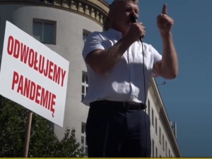 [video] "Covid-19 to ściema". W Warszawie odbył się protest przeciw noszeniu maseczek
