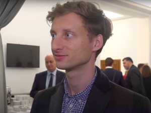 "Wiem, że takie naciski były". Szokujące słowa posła PO ws. piątkowego głosowania