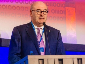 Komisarz ds. handlu UE wziął udział w imprezie łamiącej restrykcje ws. Covid-19. Dziś się tłumaczy