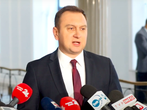 "Skandaliczna i niedopuszczalna wypowiedź". Poseł Lewicy chce dymisji łódzkiego kuratora oświaty